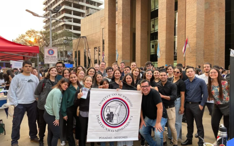 Jornada de Promoción: Tecnicaturas en Comercialización y Marketing y Automatización y Robótica