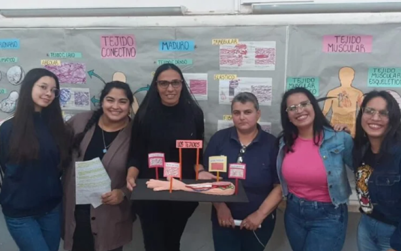 Acompañamiento Terapéutico: Un Viaje Innovador y Vivencial a través de la Biología Humana