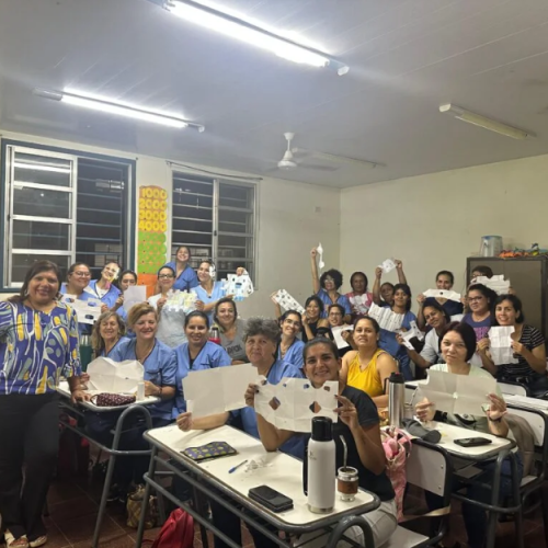 Trayectorias Diversificadas: El Rol del Acompañante Terapéutico en Trastornos Crónicos y Degenerativos